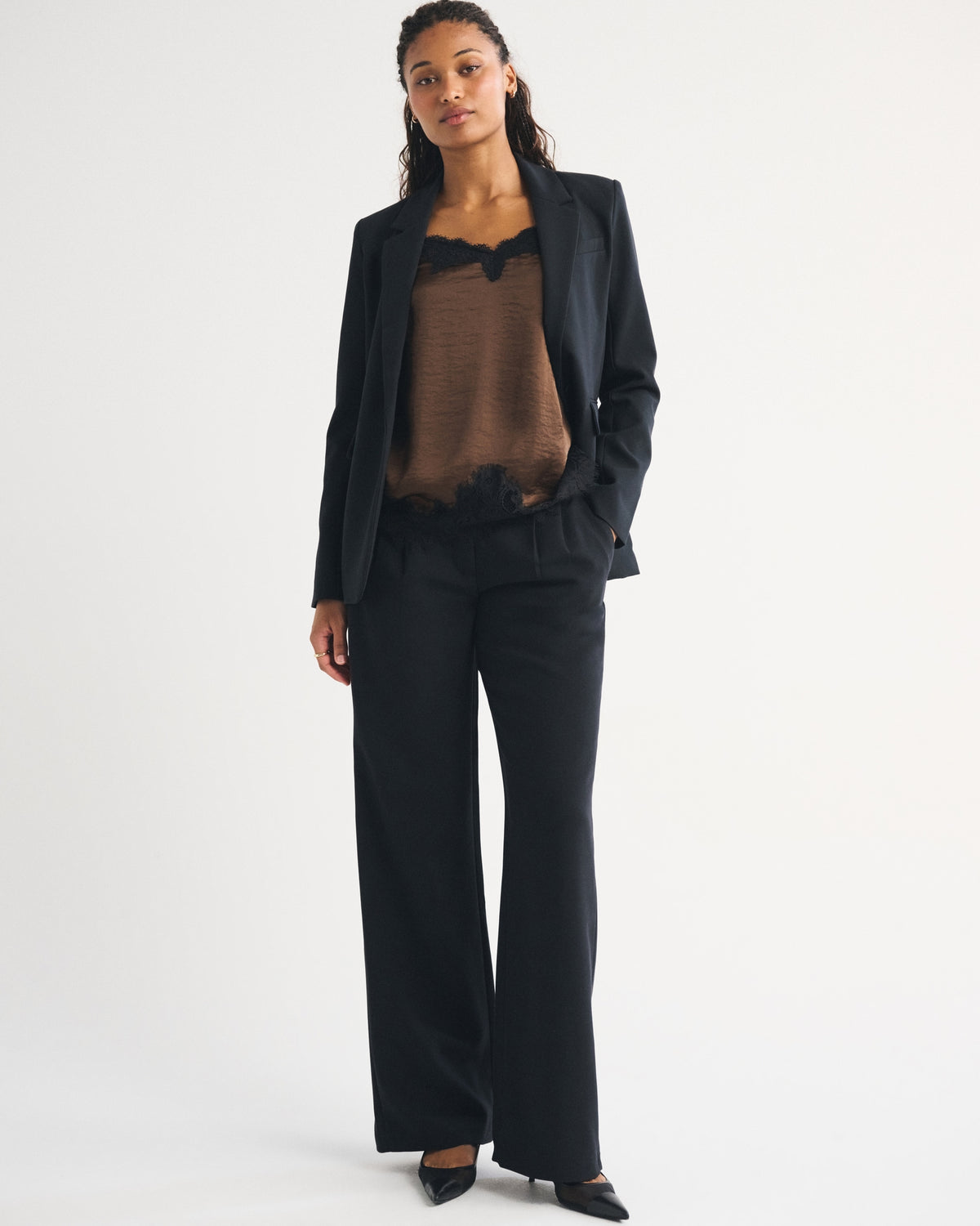 Abercrombie Curve Love A&F Sloane Low Rise Tailored Wide Leg Pant