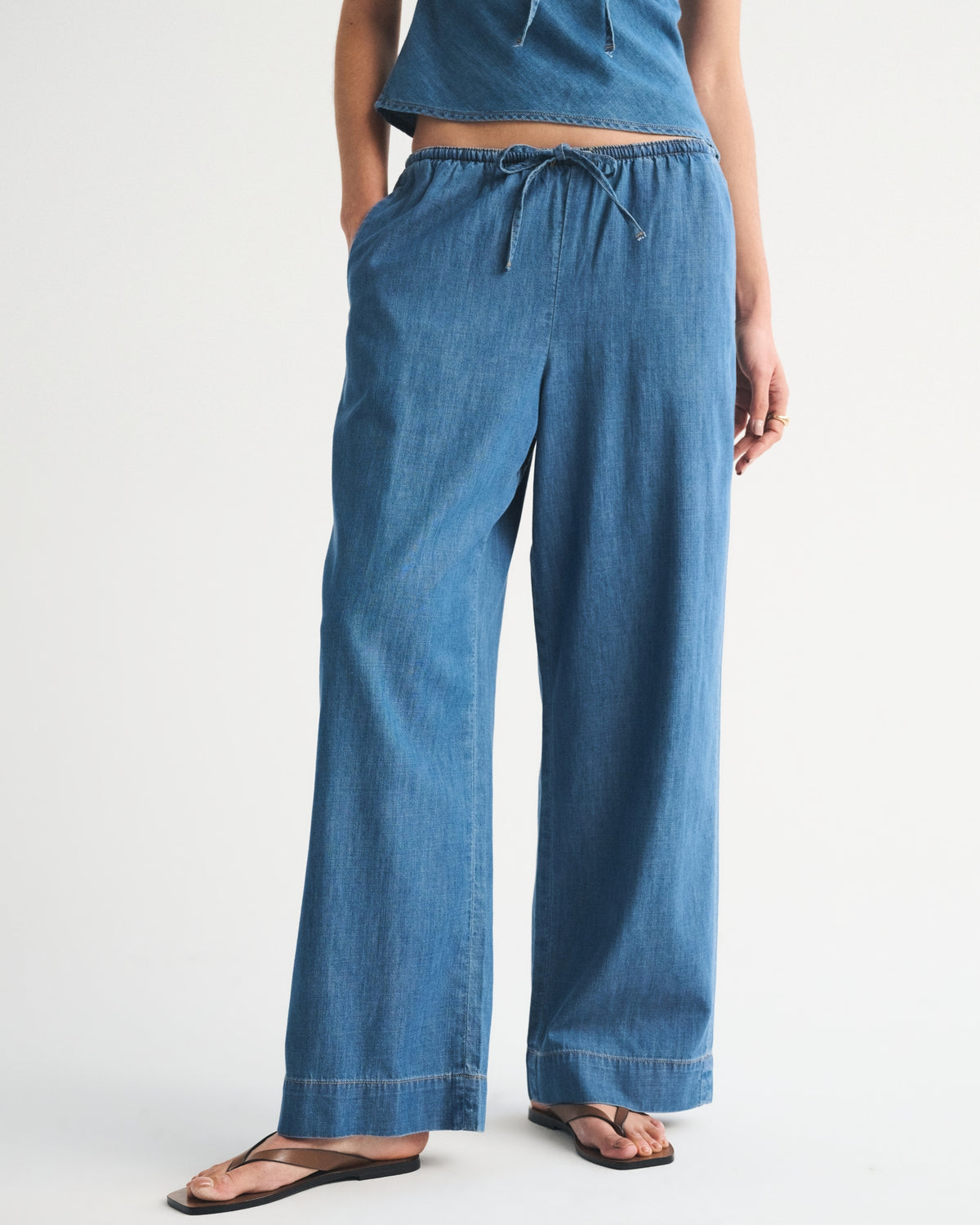 Abercrombie A&F Gemma Chambray Wide Leg Pull-On Pant