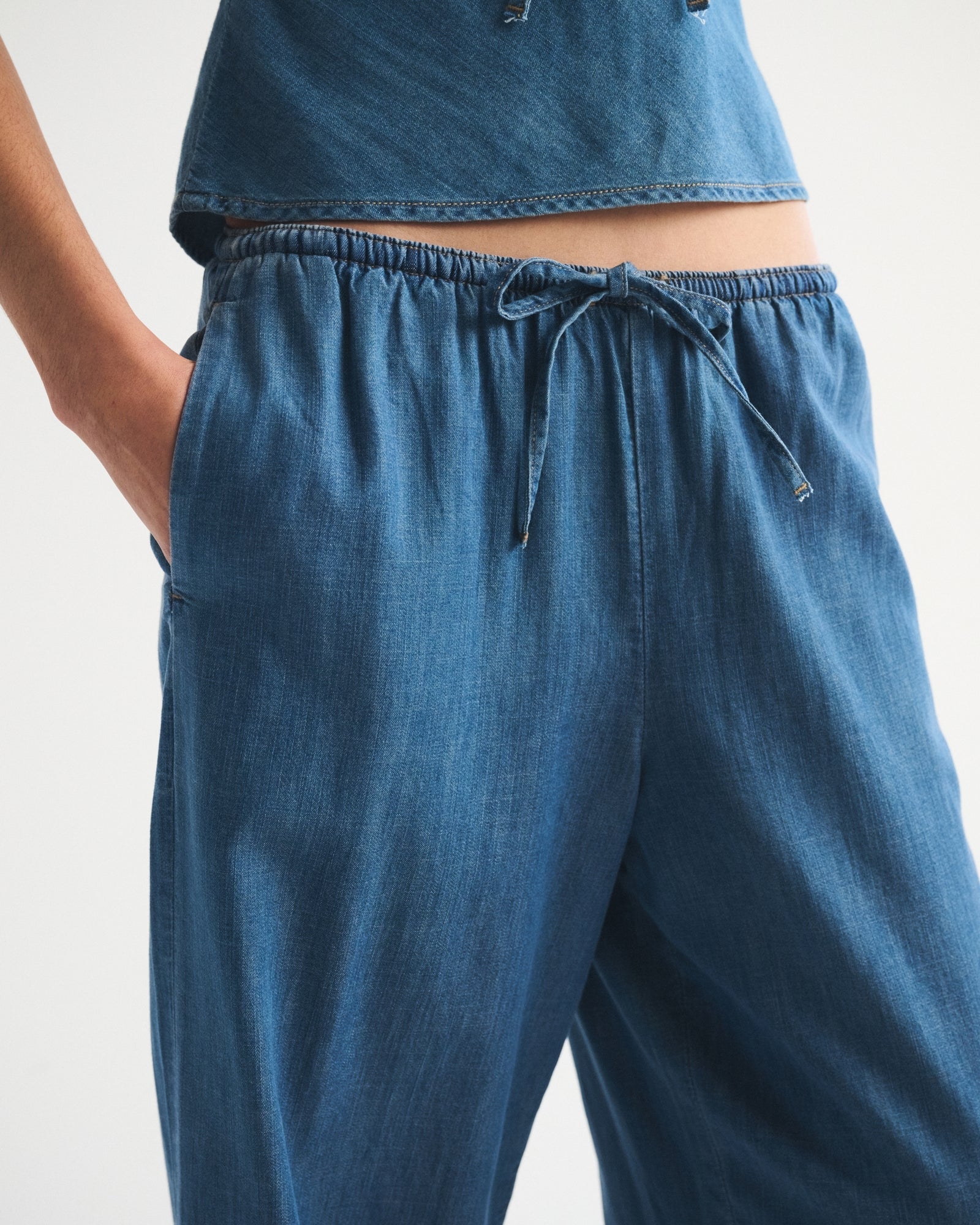 Abercrombie A&F Gemma Chambray Wide Leg Pull-On Pant