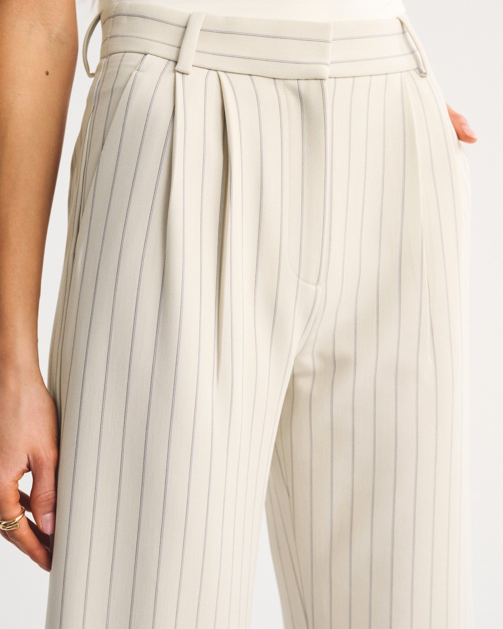 Abercrombie A&F Sloane Tailored Wide Leg Pant
