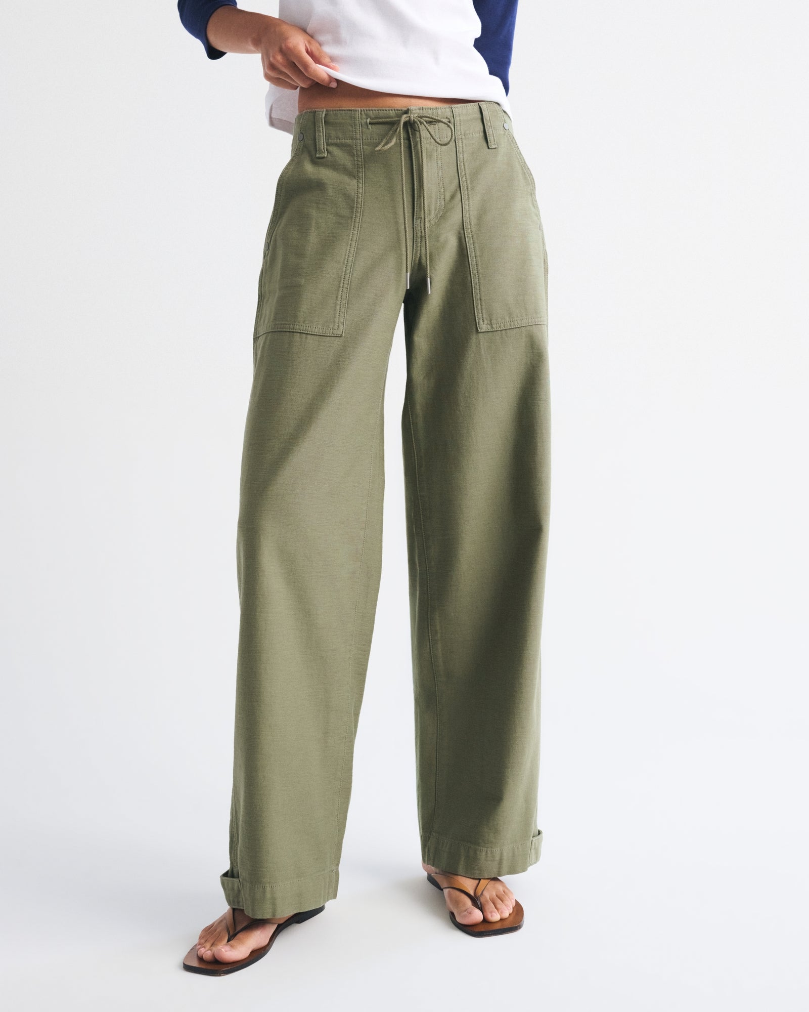 Abercrombie 100% Cotton Low Rise Ultra Loose Weekender Pant