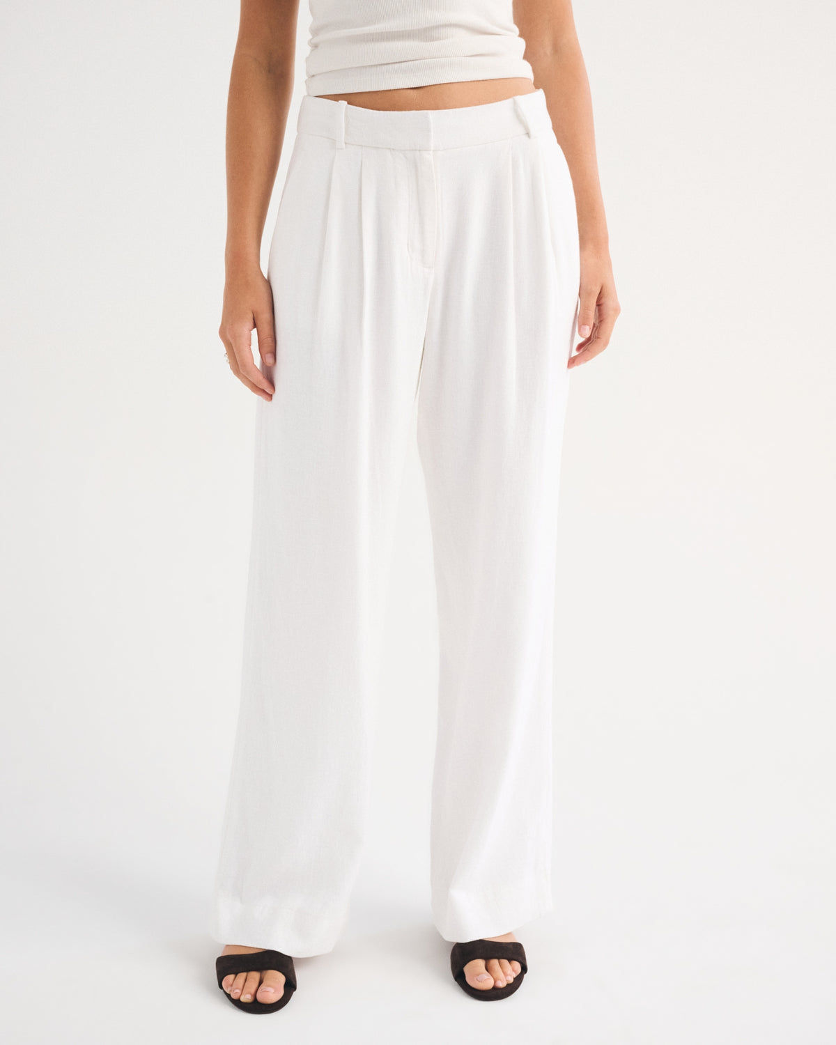 Abercrombie A&F Sloane Low Rise Linen-Blend Tailored Wide Leg Pant