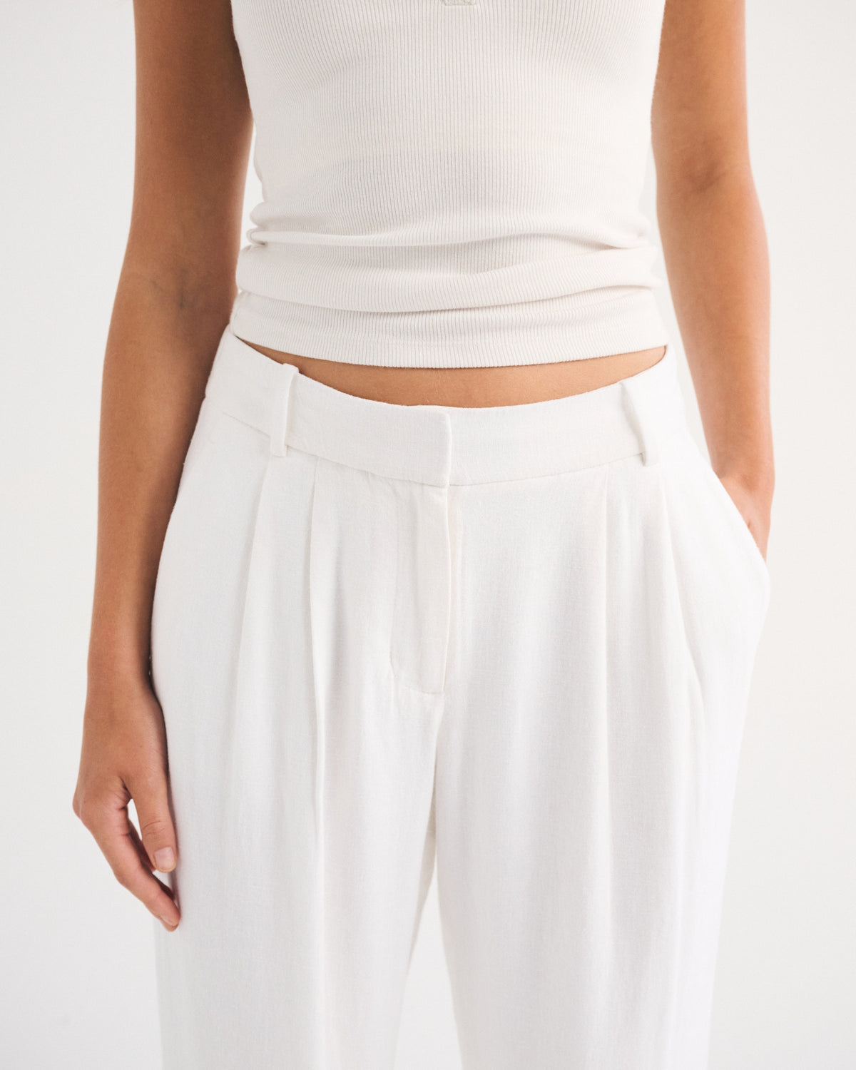 Abercrombie A&F Sloane Low Rise Linen-Blend Tailored Wide Leg Pant