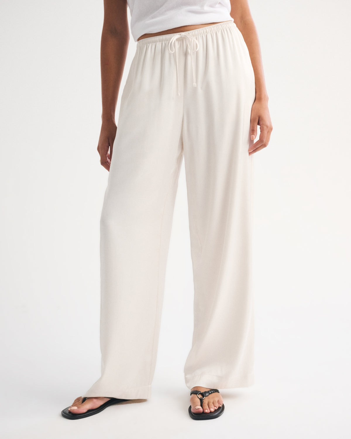 Abercrombie A&F Gemma Satin Wide Leg Pull-On Pant