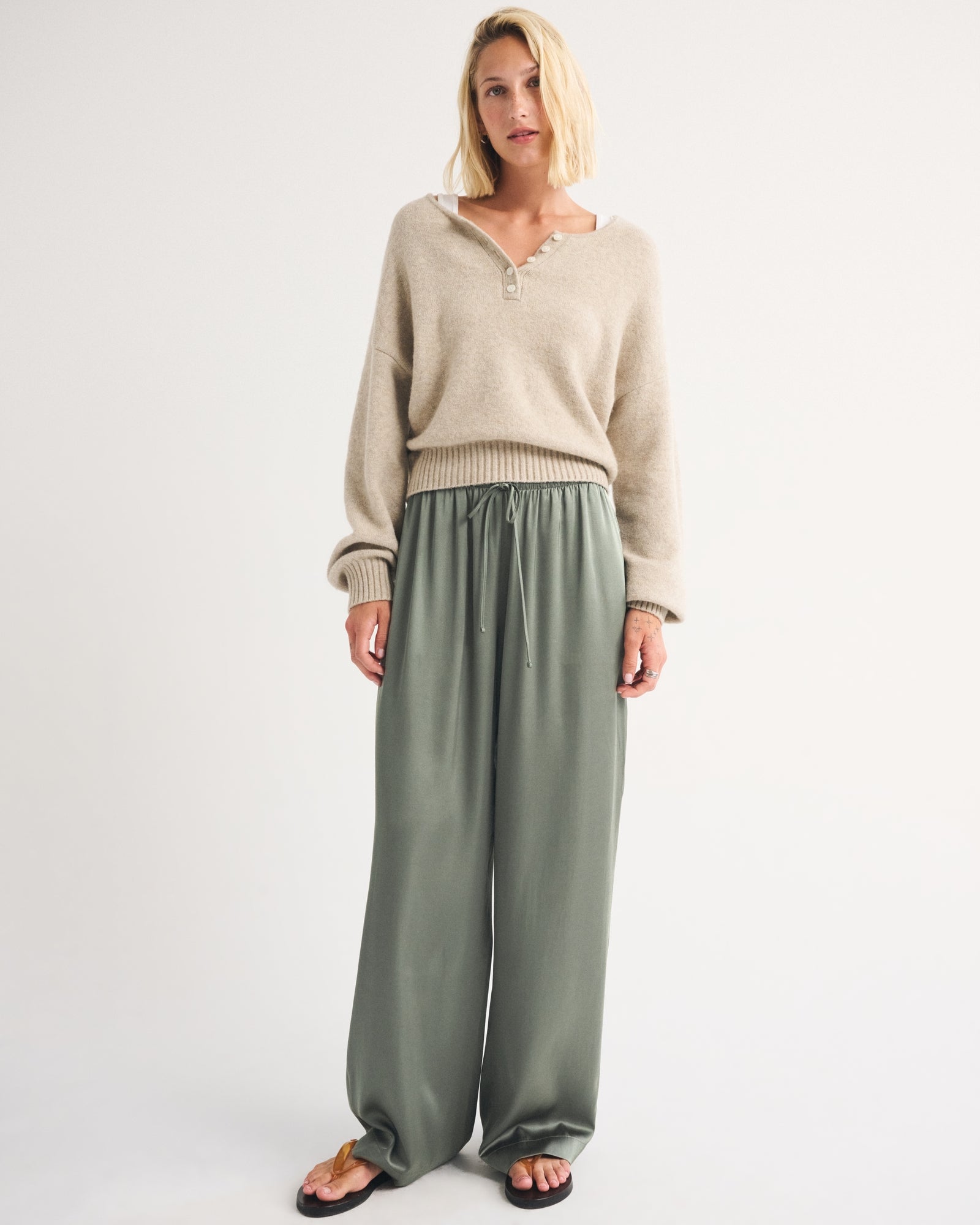 Abercrombie A&F Gemma Satin Wide Leg Pull-On Pant