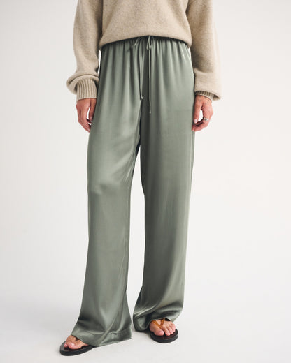 Abercrombie A&F Gemma Satin Wide Leg Pull-On Pant