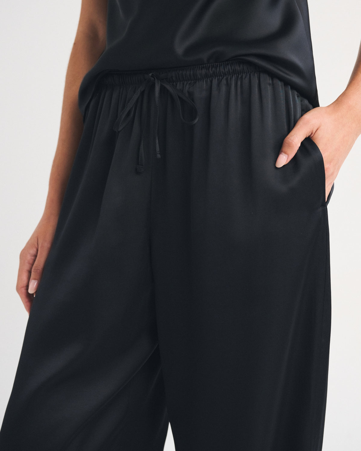 Abercrombie A&F Gemma Satin Wide Leg Pull-On Pant