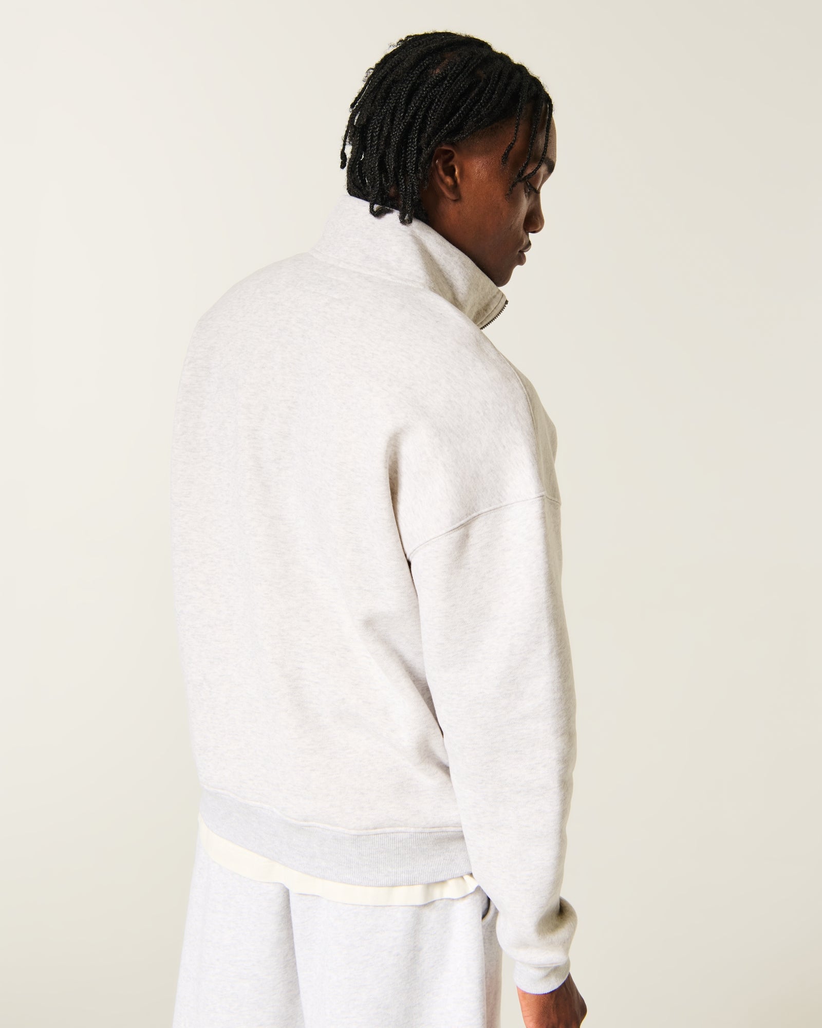 Hollister Boxy Quarter-Zip Logo Sweatshirt