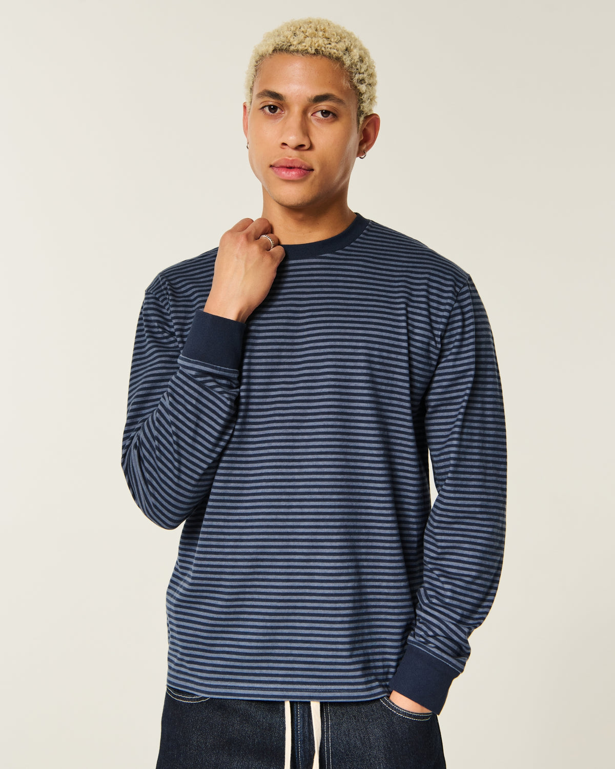 Hollister Relaxed Long-Sleeve Crew T-Shirt