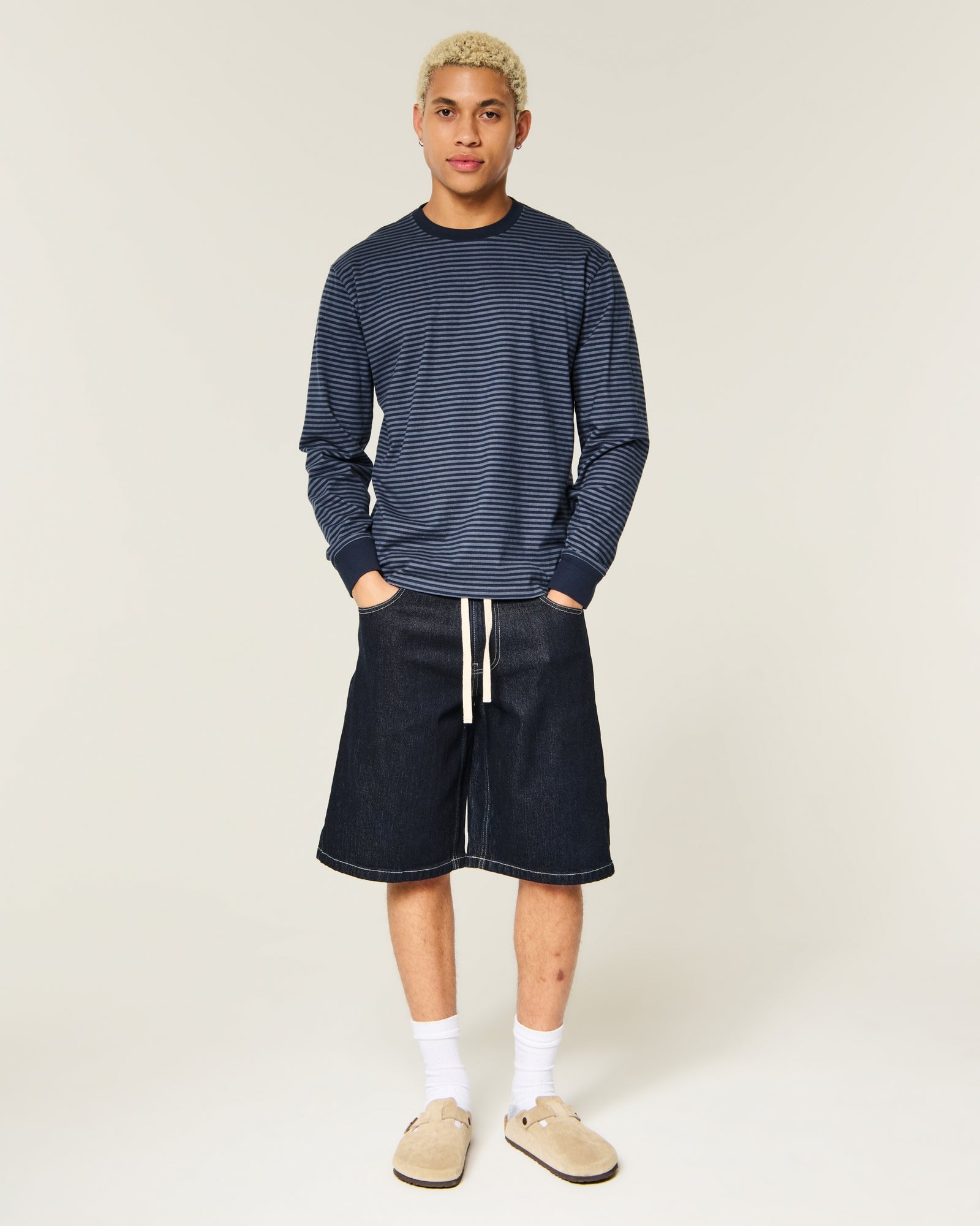 Hollister Relaxed Long-Sleeve Crew T-Shirt