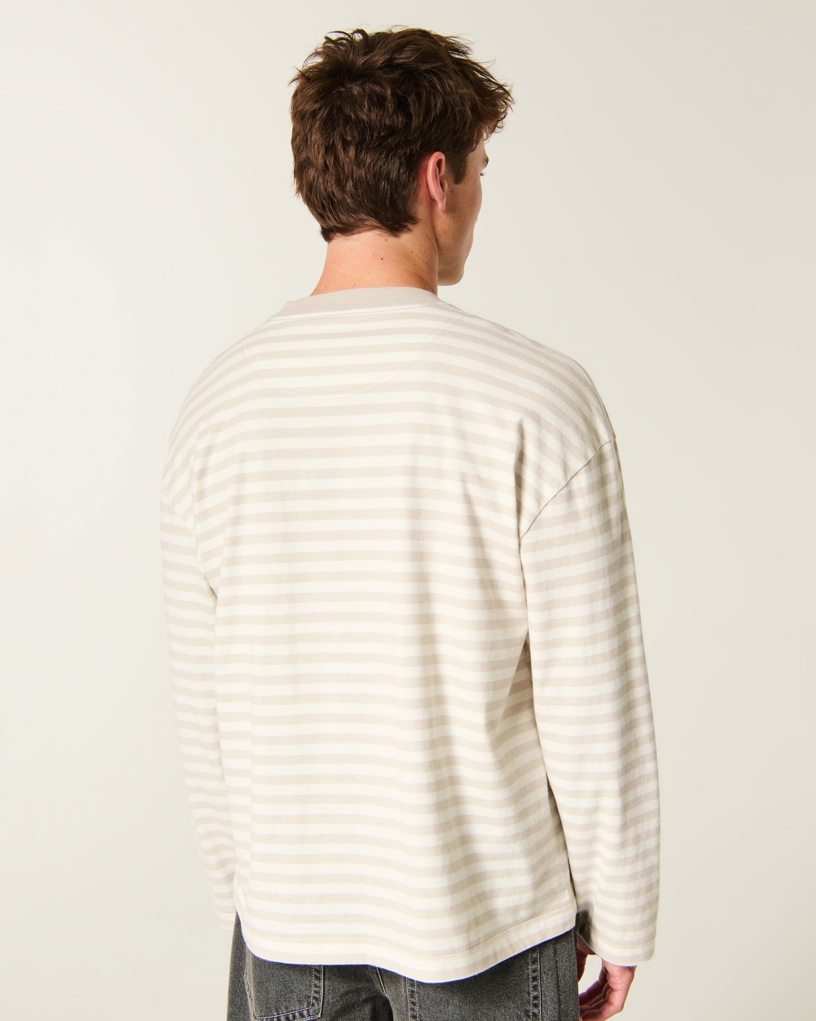 Hollister Boxy Heavyweight Long-Sleeve Crew T-Shirt