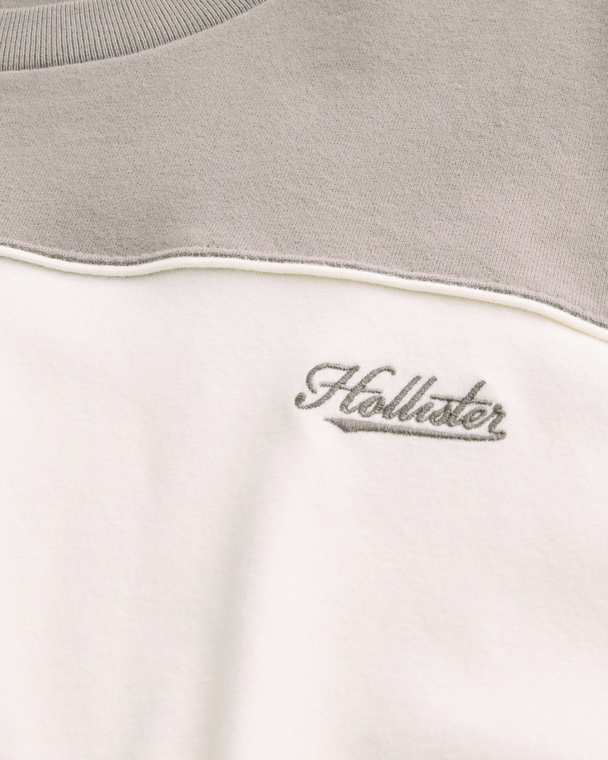 Hollister Boxy Heavyweight Piping Logo Crew T-Shirt