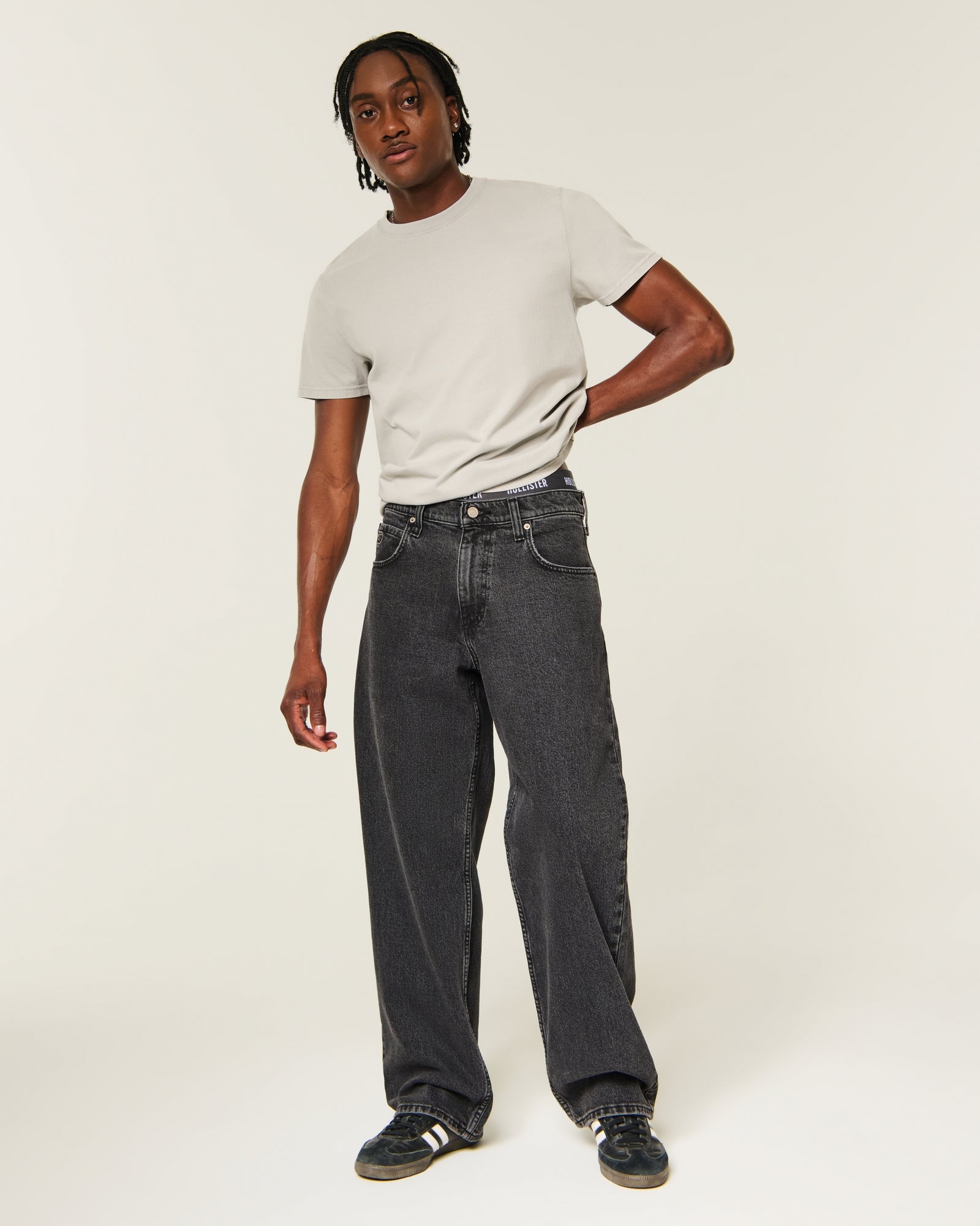 Hollister Low-Rise Baggy Jeans