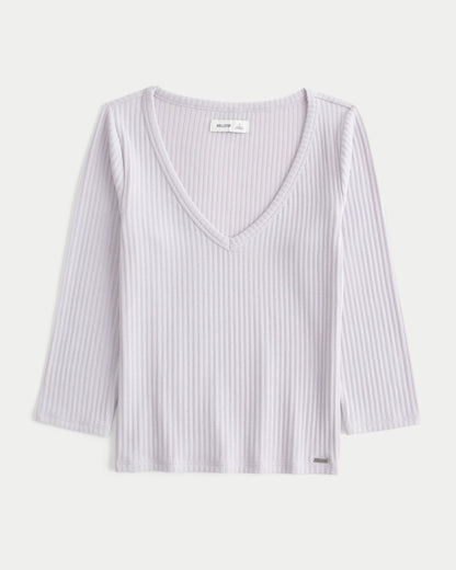 Hollister Textural Three-Quarter Sleeve V-Neck Top