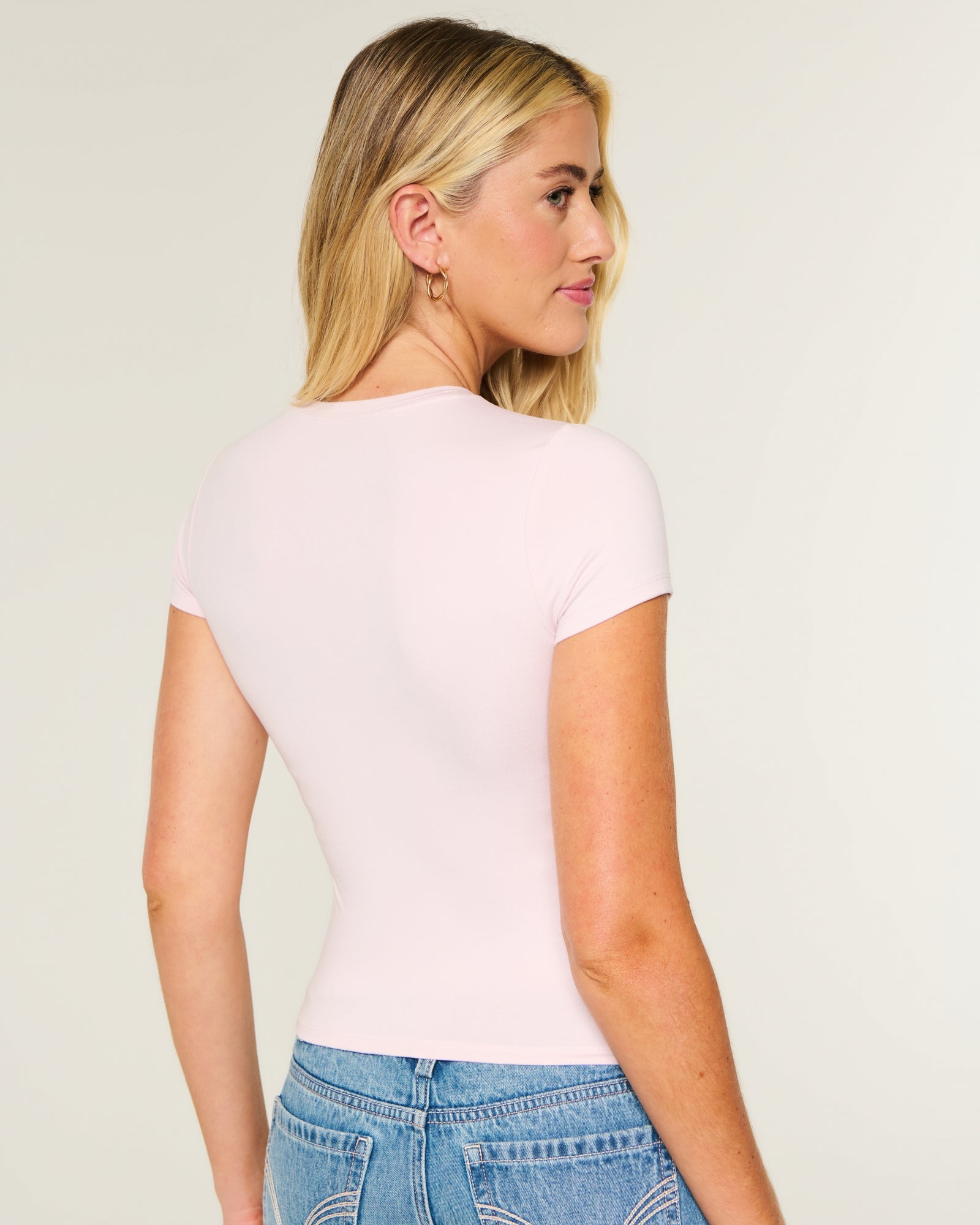 Hollister Smooth Seamless Fabric Crew Baby Tee