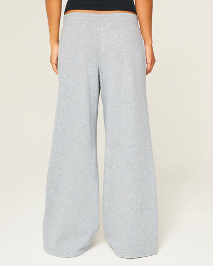 Hollister Hollister Feel Good Low-Rise Baggy Sweatpants