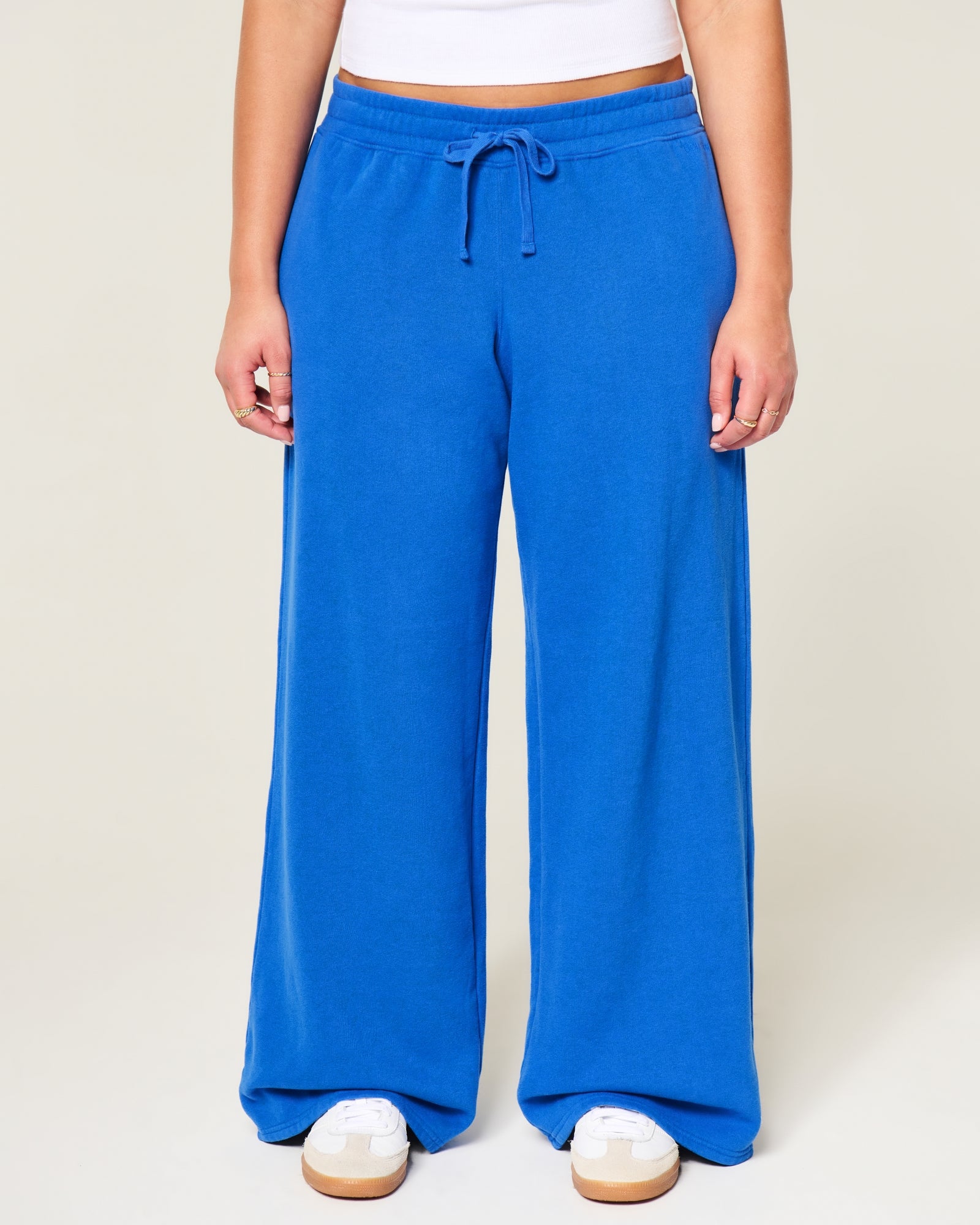 Hollister Hollister Feel Good Low-Rise Baggy Sweatpants