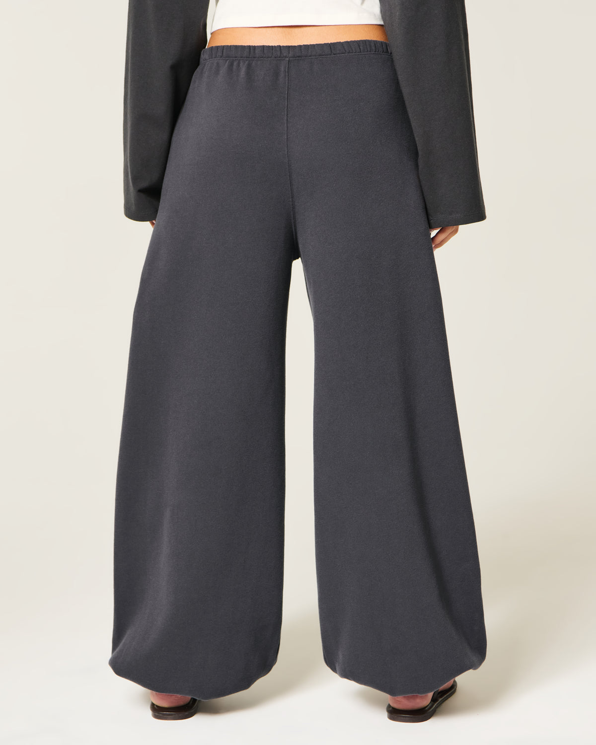 Hollister Hollister Feel Good Low-Rise Balloon Sweatpants