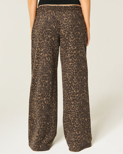 Hollister Hollister Feel Good Low-Rise Baggy Sweatpants