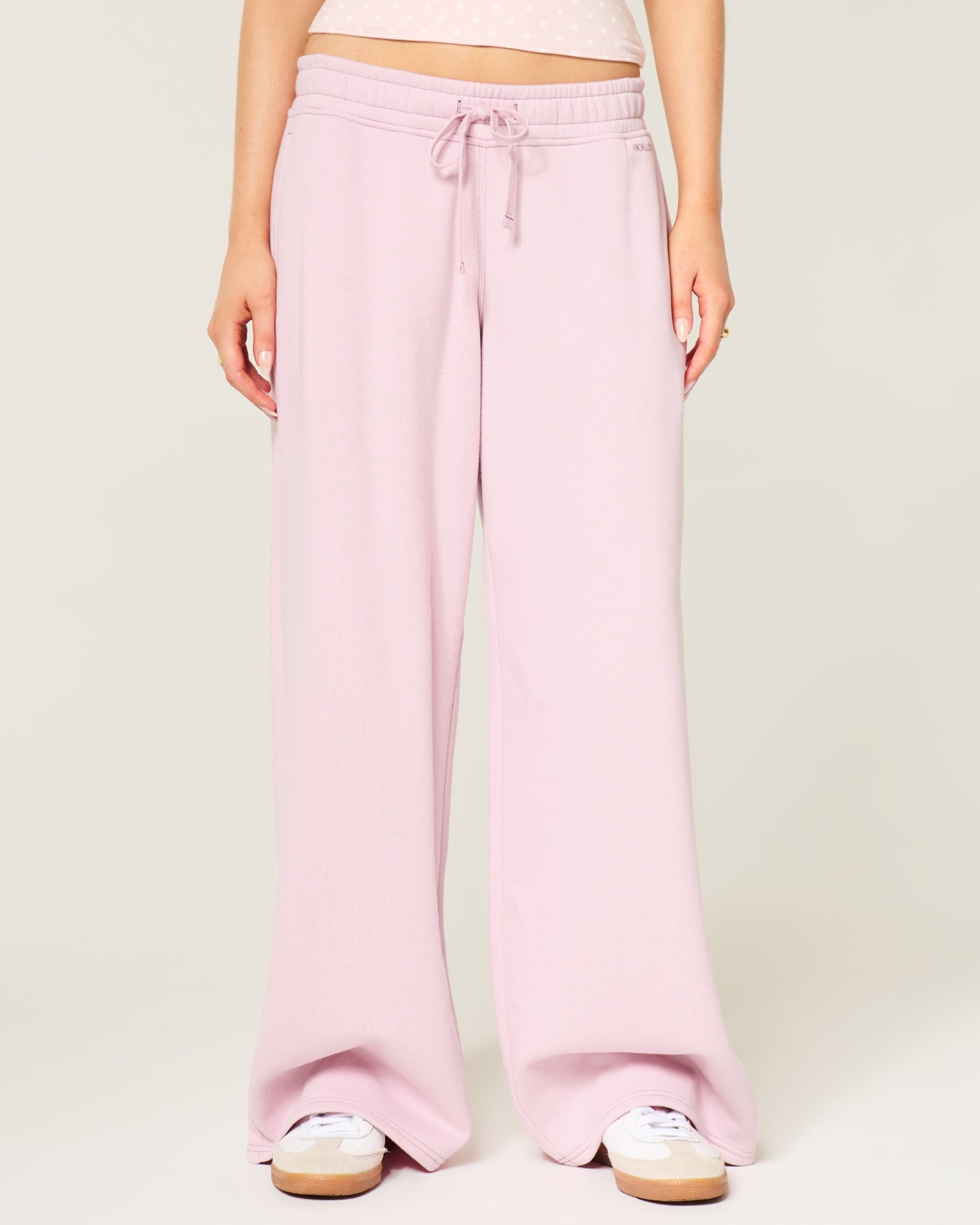 Hollister Hollister Feel Good Low-Rise Baggy Sweatpants