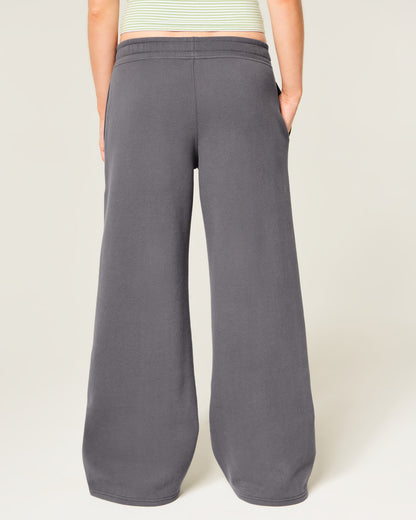 Hollister Hollister Feel Good Low-Rise Baggy Sweatpants
