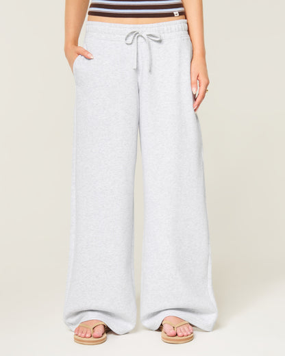 Hollister Hollister Feel Good Low-Rise Baggy Sweatpants