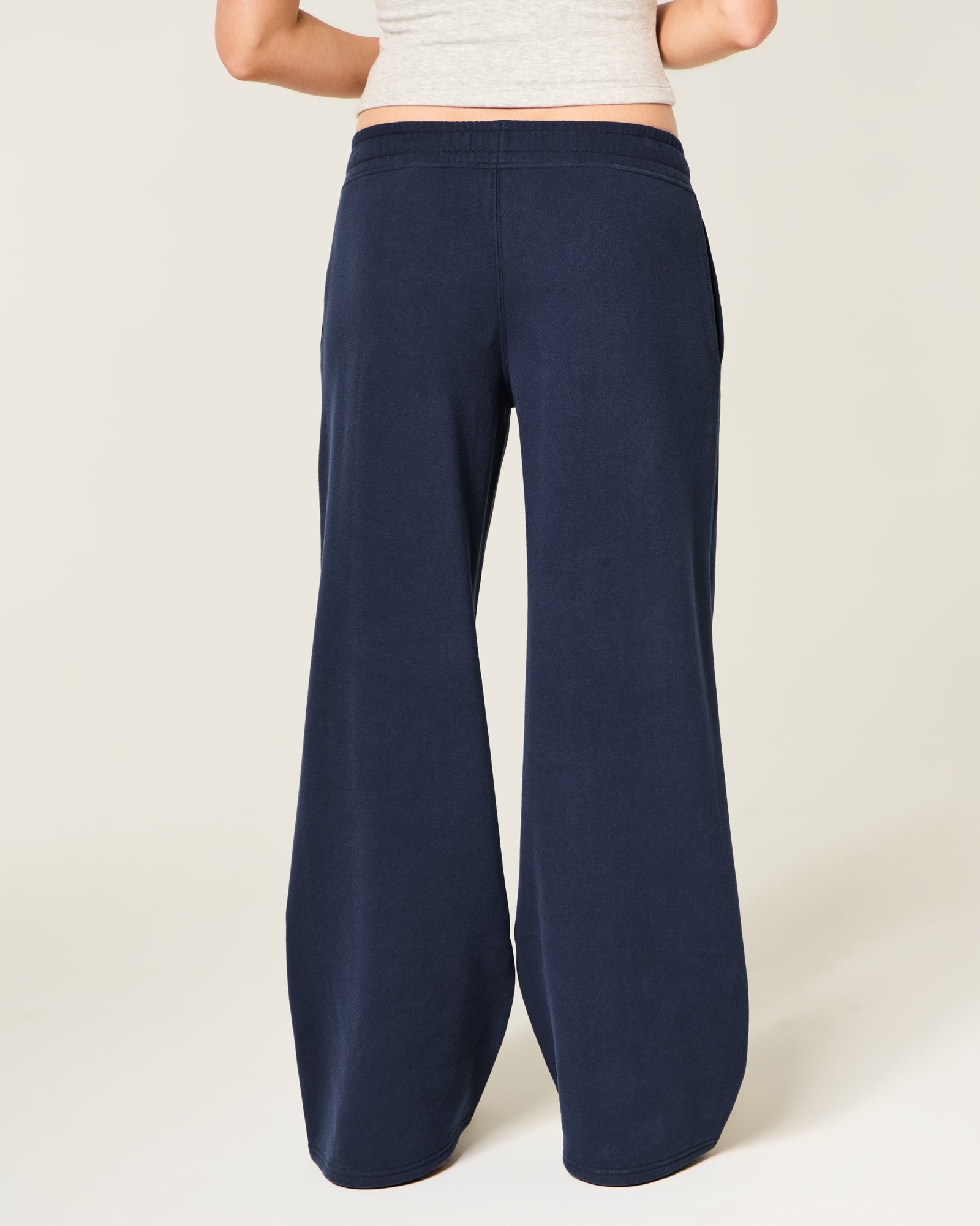 Hollister Hollister Feel Good Low-Rise Baggy Sweatpants