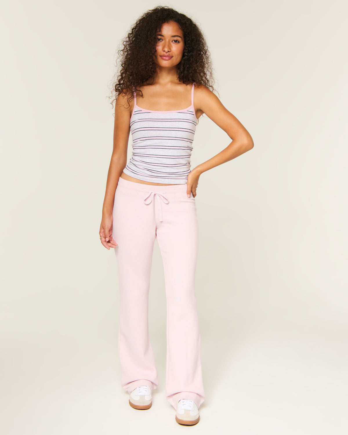 Hollister Hollister Feel Good Low-Rise Bootcut Sweatpants