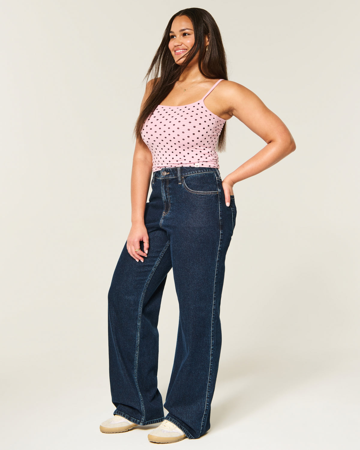 Hollister Curvy High-Rise Baggy Jeans