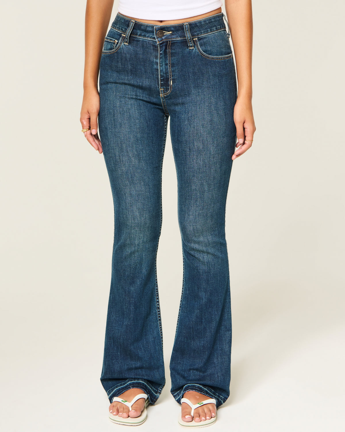 Hollister Curvy High-Rise Bootcut Jeans