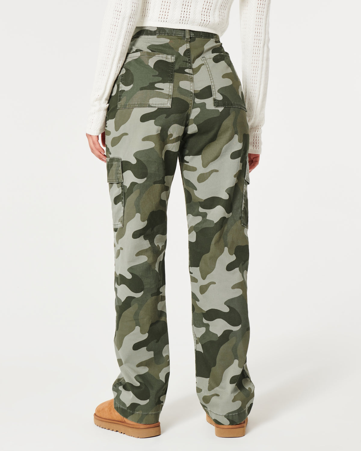 Hollister Ultra High-Rise Cargo Dad Pants