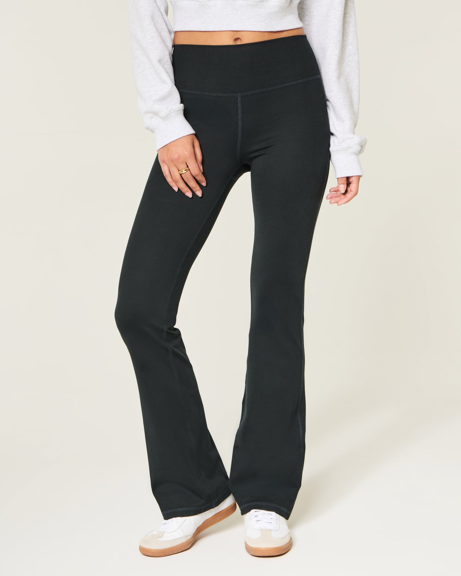 Hollister Gilly Hicks Active Recharge Bootcut Leggings