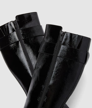 KarlLagerfeld Kweave Medium Tote Bag Windsor Wine