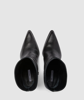 KarlLagerfeld Western Shoulder Bag Zinfandel