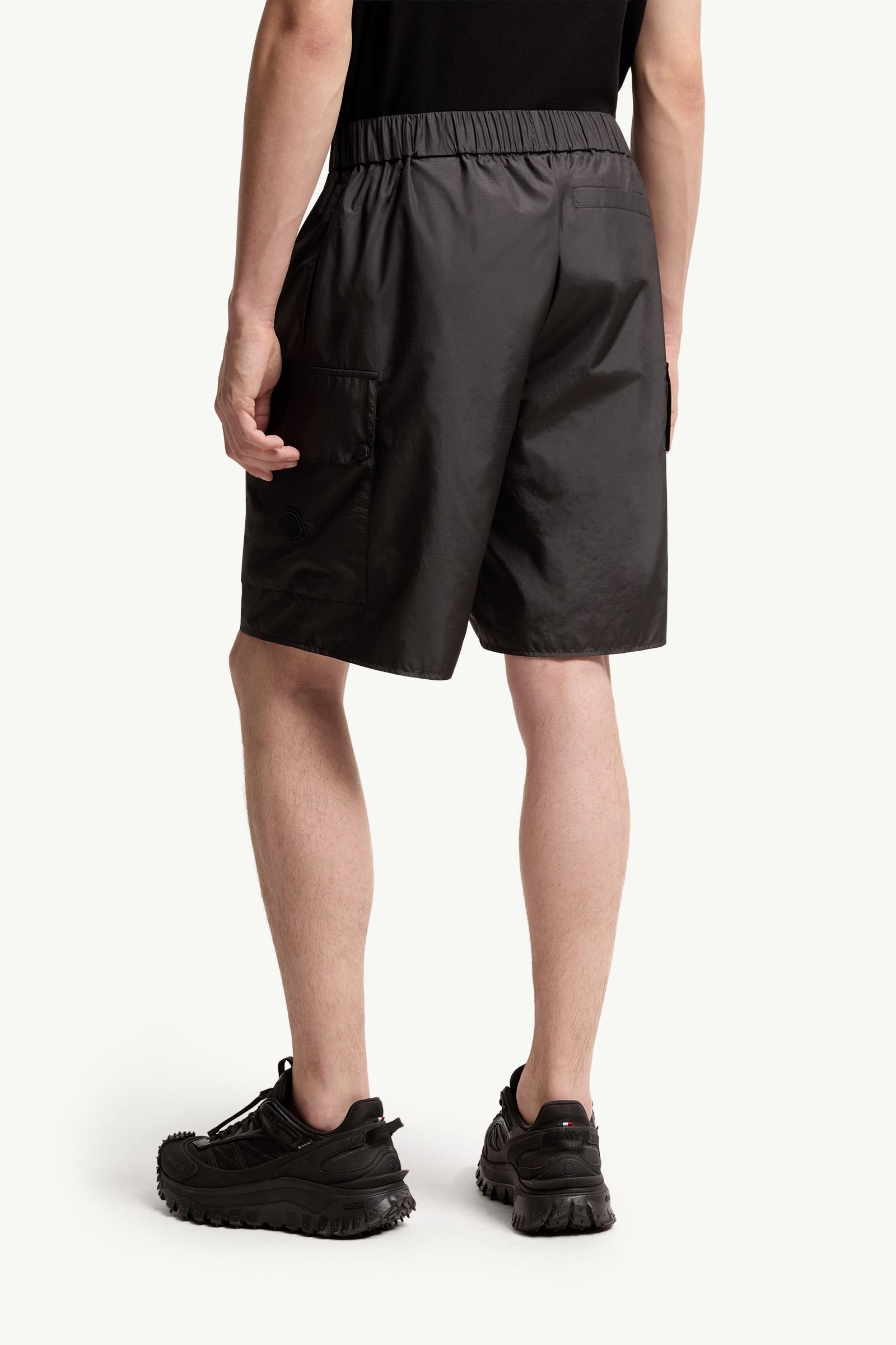 Moncler Cargo Shorts Black Black