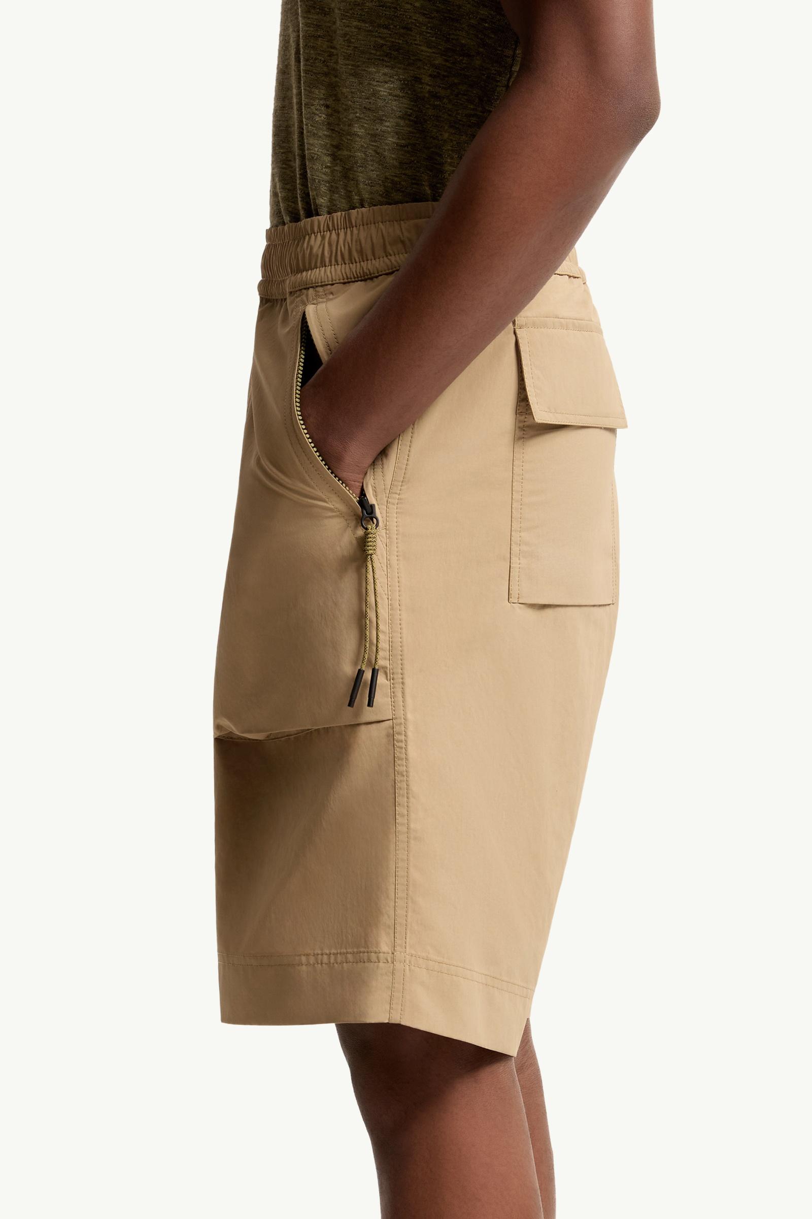 Moncler Technical Froissé Shorts Beige Beige