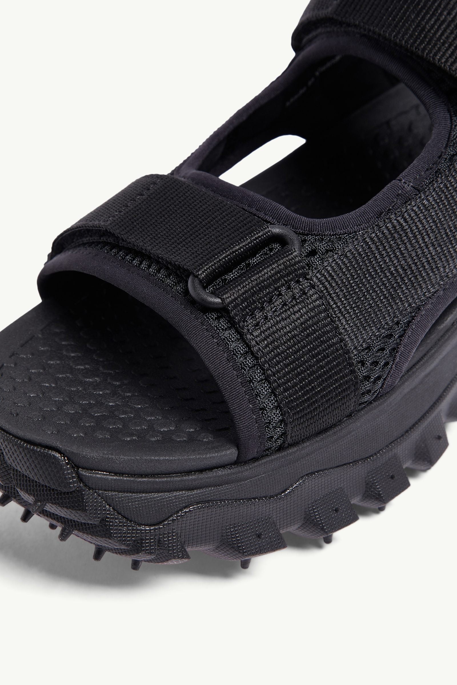 Moncler Trailgrip Vela Sandals Black