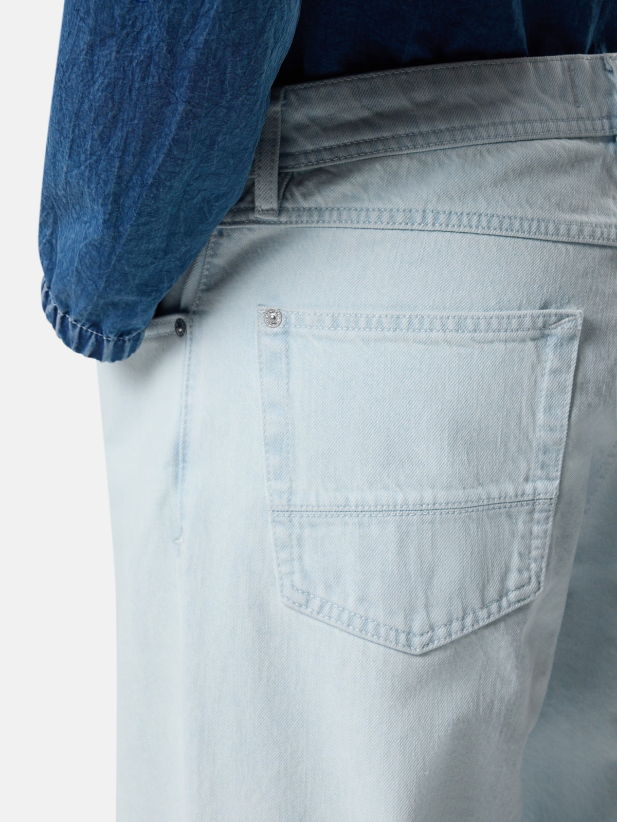 Stone Island Loose-Fit Five-Pocket Jeans J100006