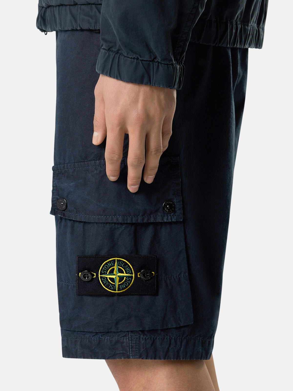 Stone Island Slim-Fit Cargo Shorts with Zip Pockets L100019