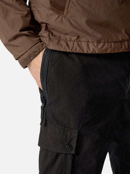 Stone Island Slim-Fit Cargo Shorts with Zip Pockets L100019