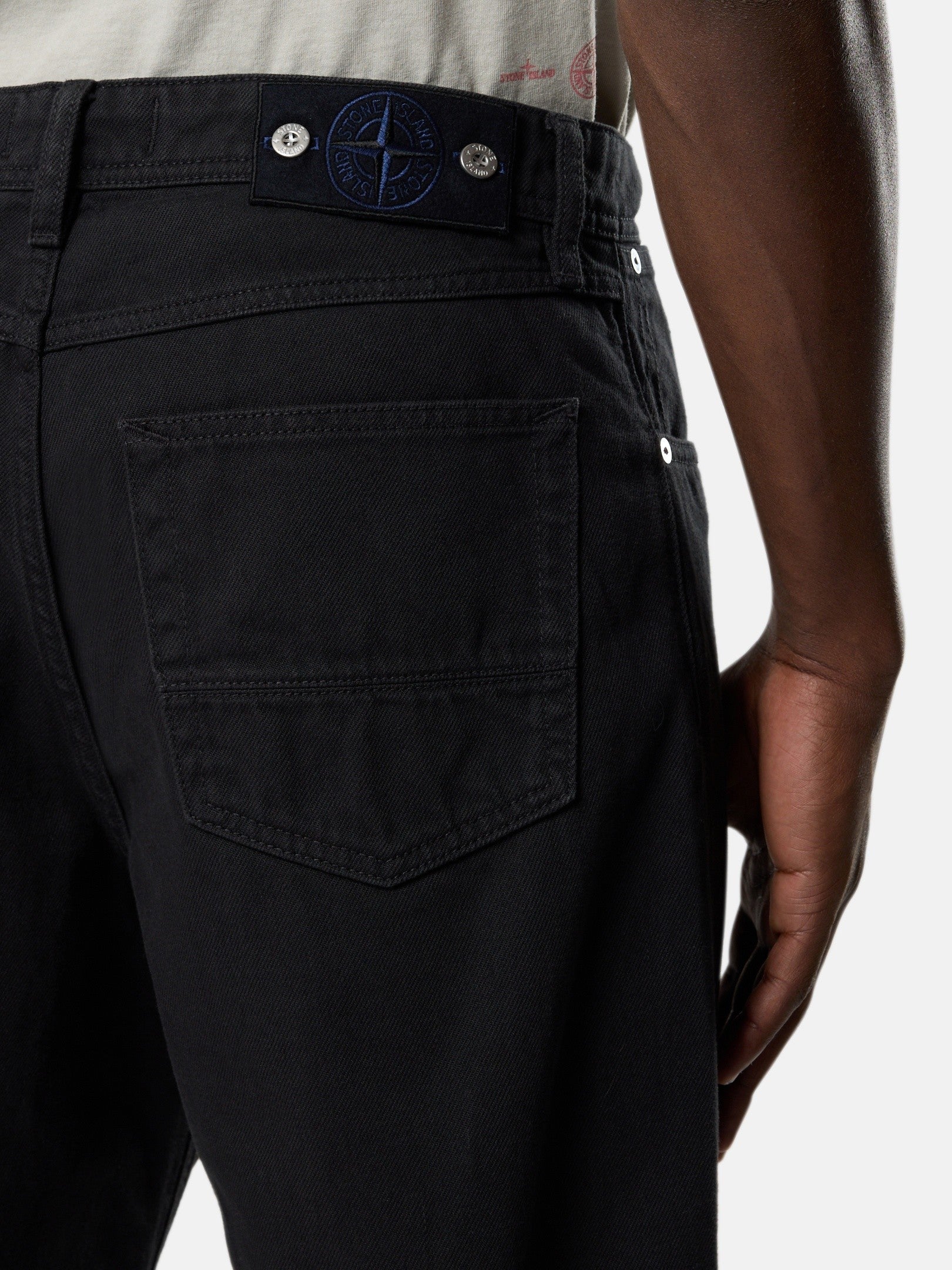Stone Island Loose-Fit Five-Pocket Jeans J100006
