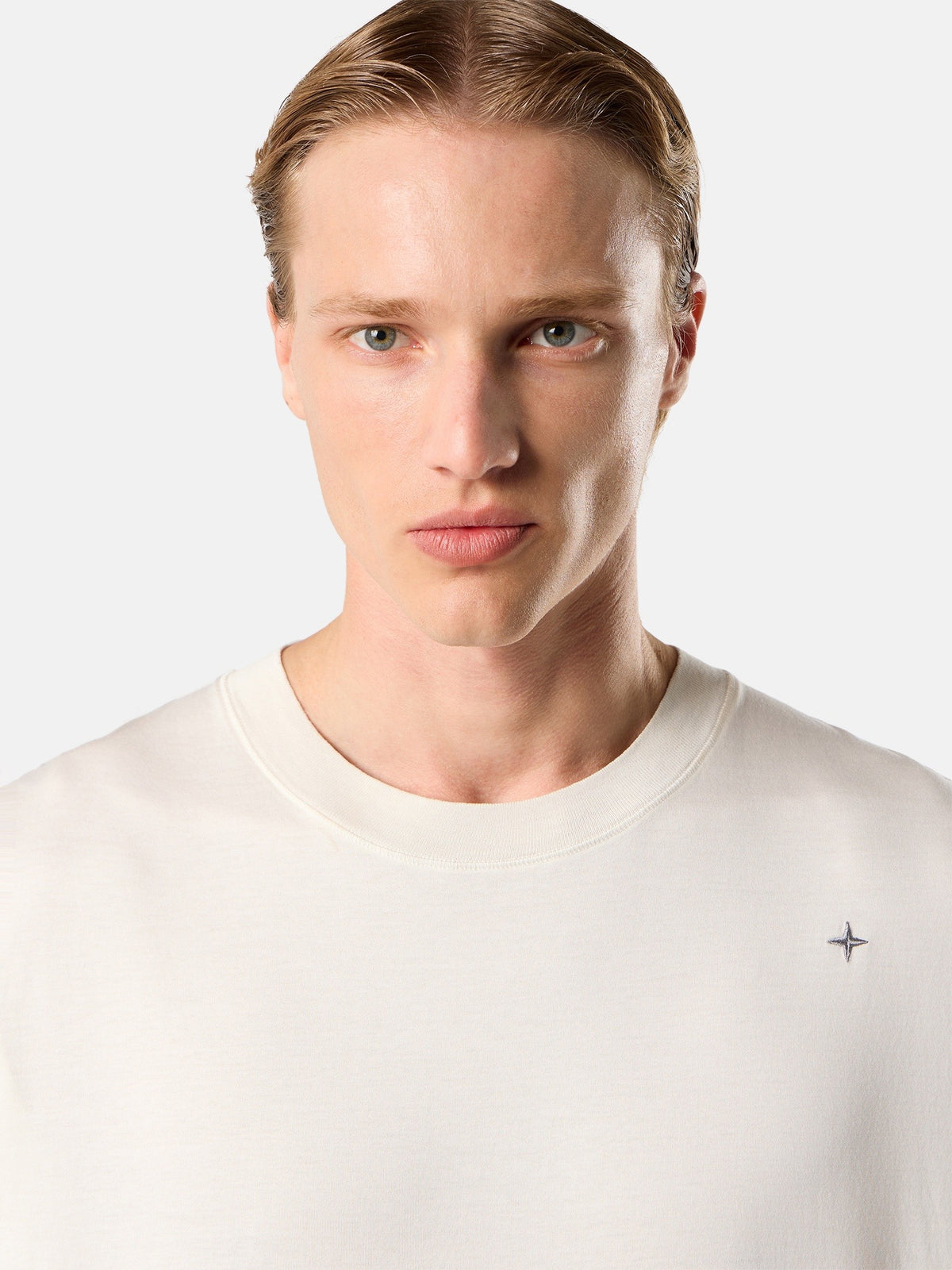 Stone Island Regular-Fit T-Shirt with Stone Island Star Embroidery 2100003