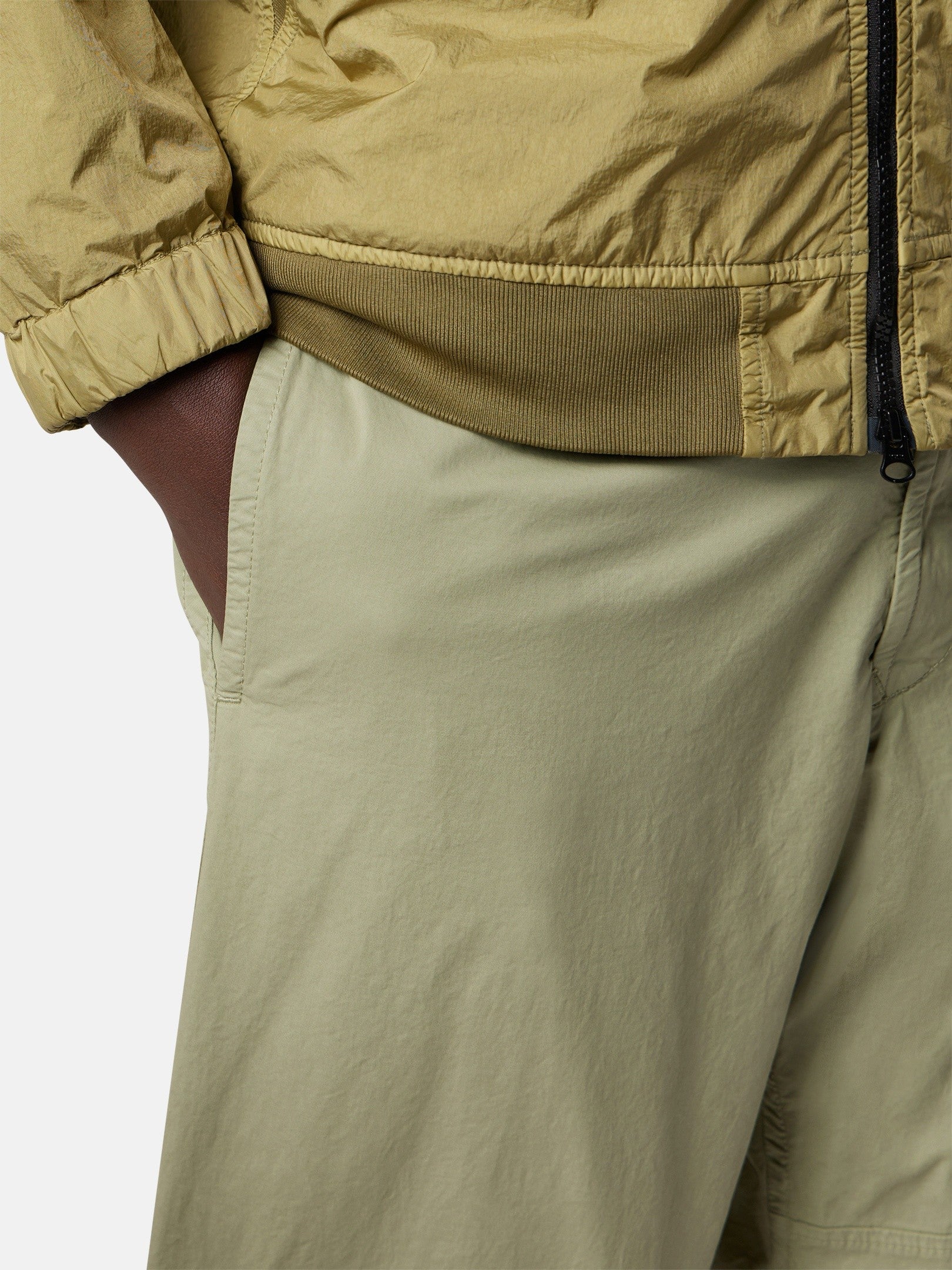 Stone Island Loose-Fit Cargo Trousers with Drawstring Cuffs 3100002