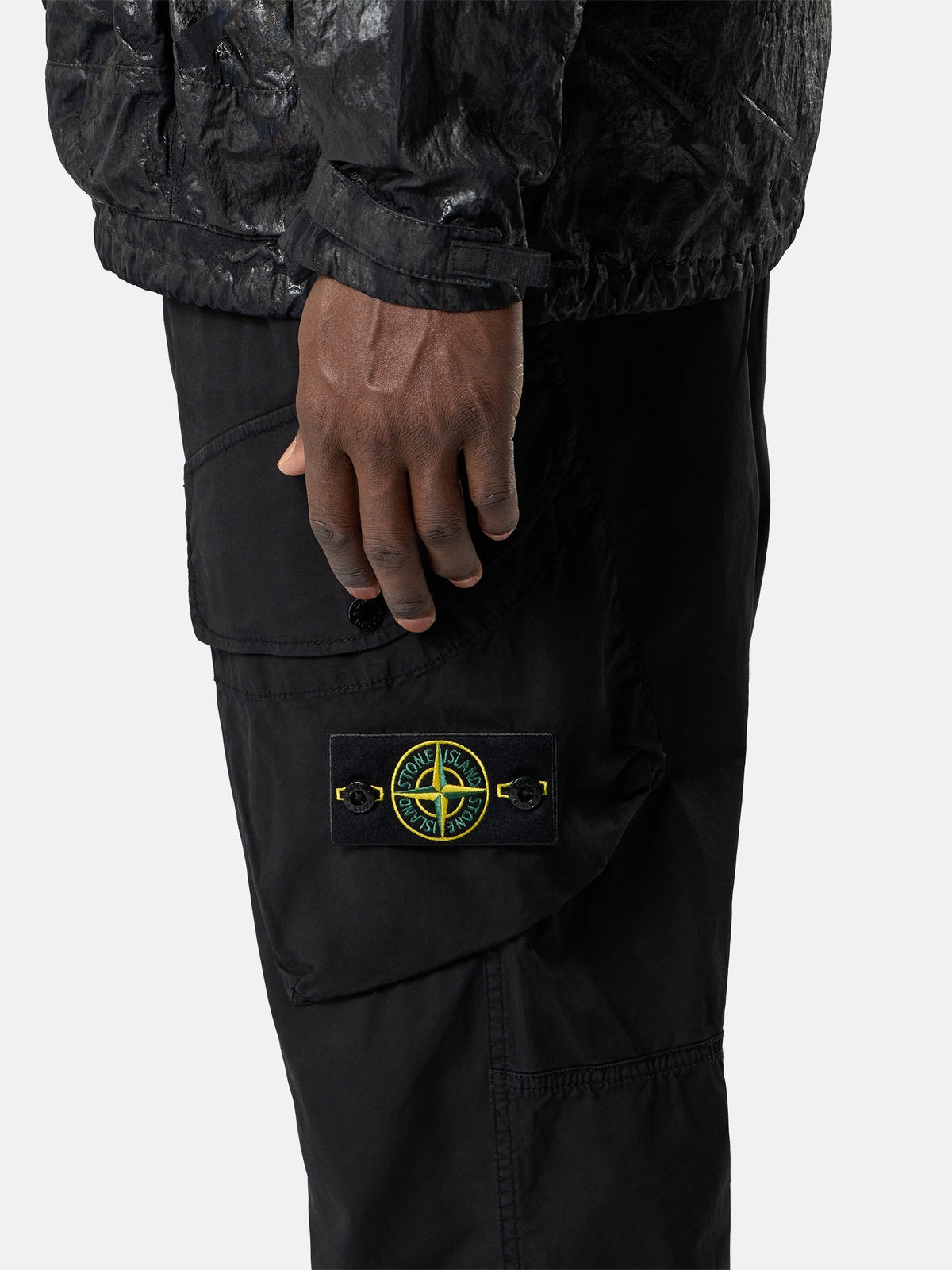 Stone Island Loose-Fit Cargo Trousers with Snap Pockets 3100003