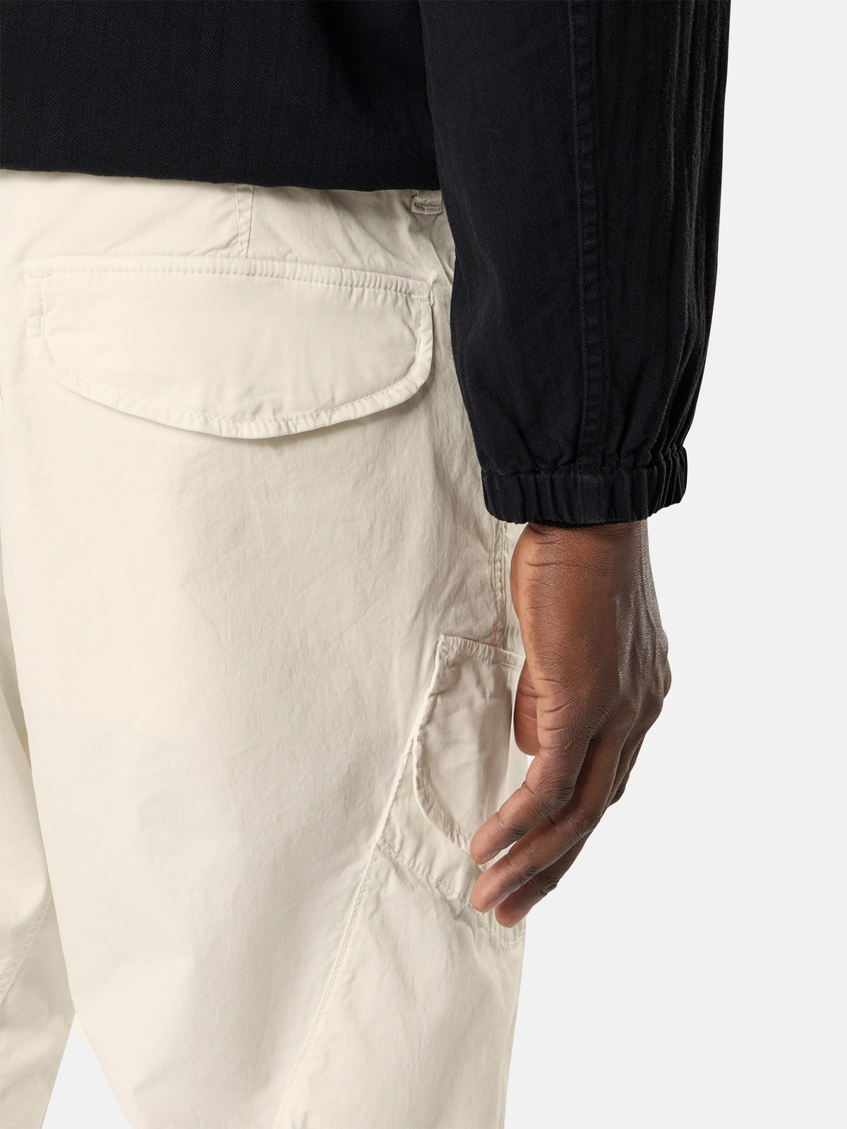 Stone Island Loose-Fit Cargo Trousers with Snap Pockets 3100003