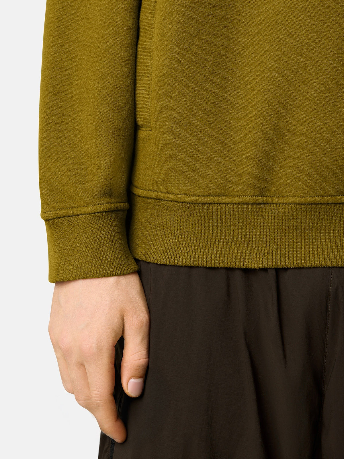Stone Island Regular-Fit Hooded Sweatshirt with Thumbhole Cuffs 6100048