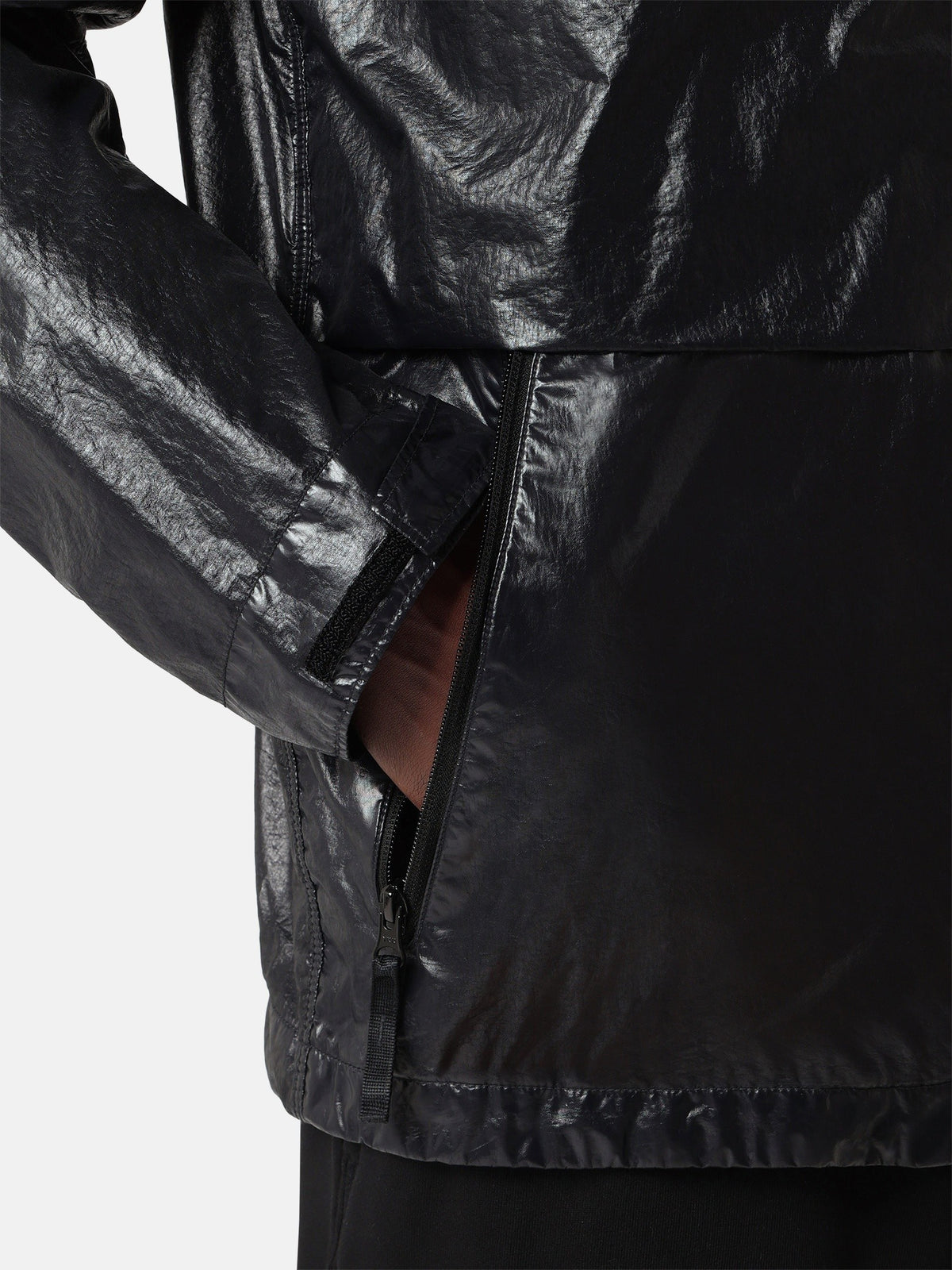 Stone Island Hooded Jacket with Water-Resistant Membrane Q100019