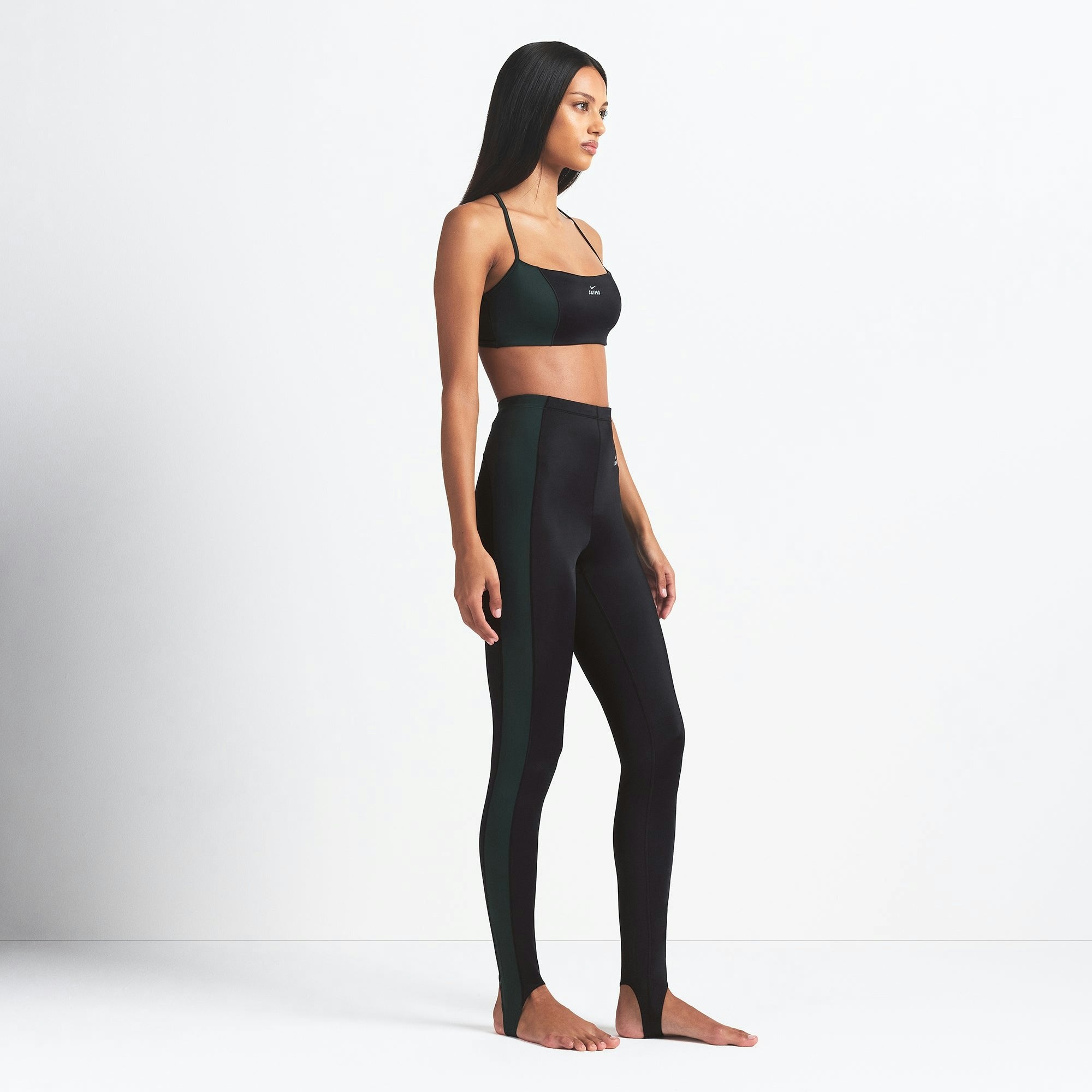 Skims Nikeskims Shine Drawcord Stirrup 26" Legging Obsidian And Dark Teal