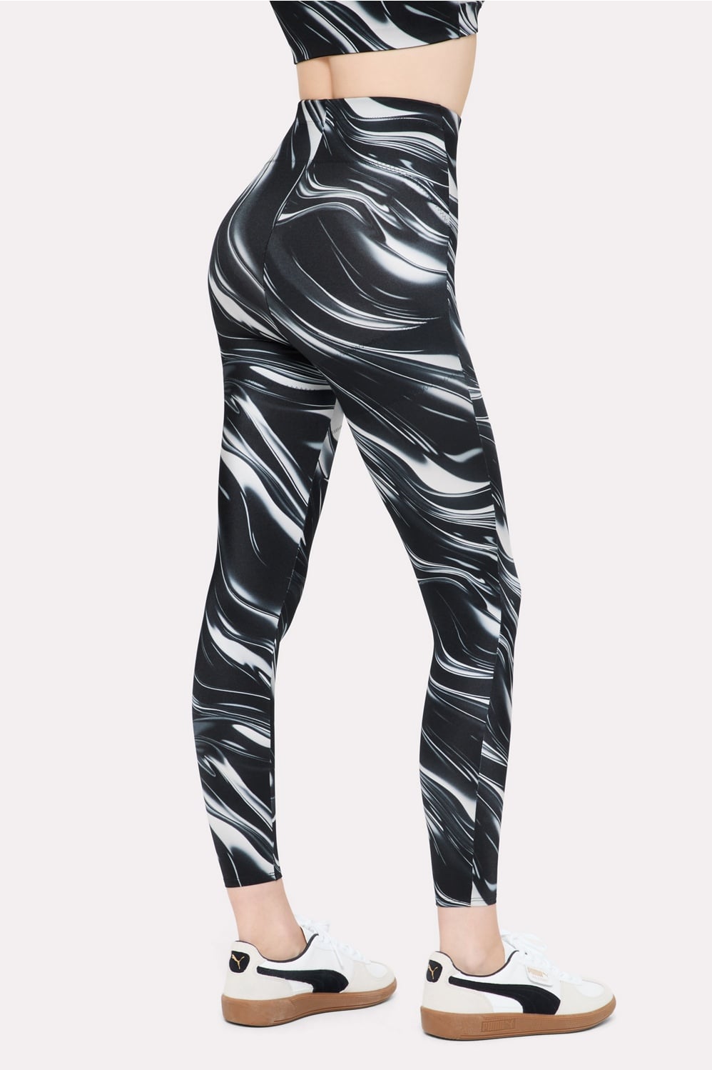 #color_iconic-black-so-slick