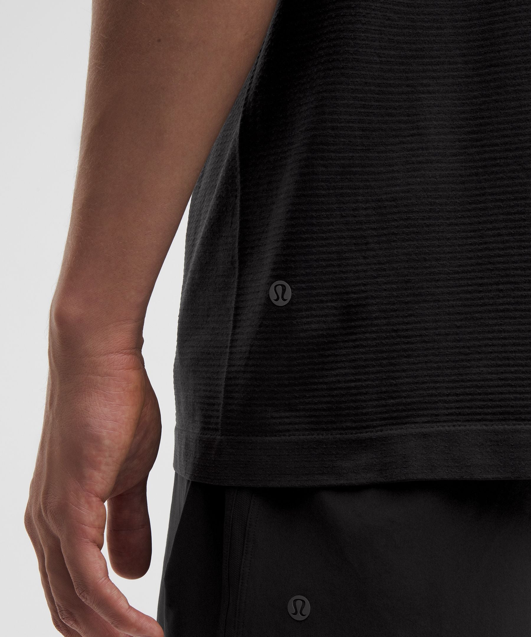 Lululemon Metal Vent Tech Sleeveless Shirt *Updated Fit